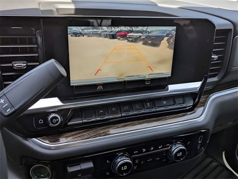 Used 2025 GMC Sierra 1500 Elevation image 21