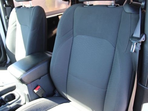 Used 2023 Jeep Wrangler Sport AWD/4WD image 16