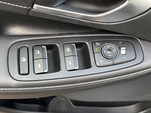 Used 2025 Hyundai Sonata Limited FWD image 13