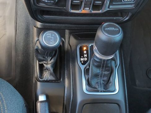 Used 2024 Jeep Gladiator Sport image 20