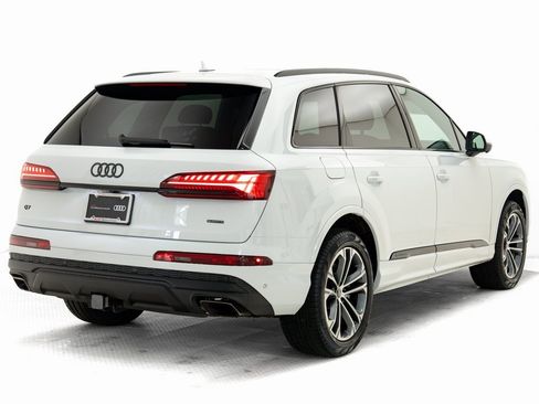 Certified 2025 Audi Q7 2.0T Premium Plus w/ Premium Plus Package image 3
