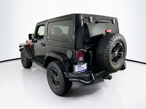 Used 2017 Jeep Wrangler Sahara image 7