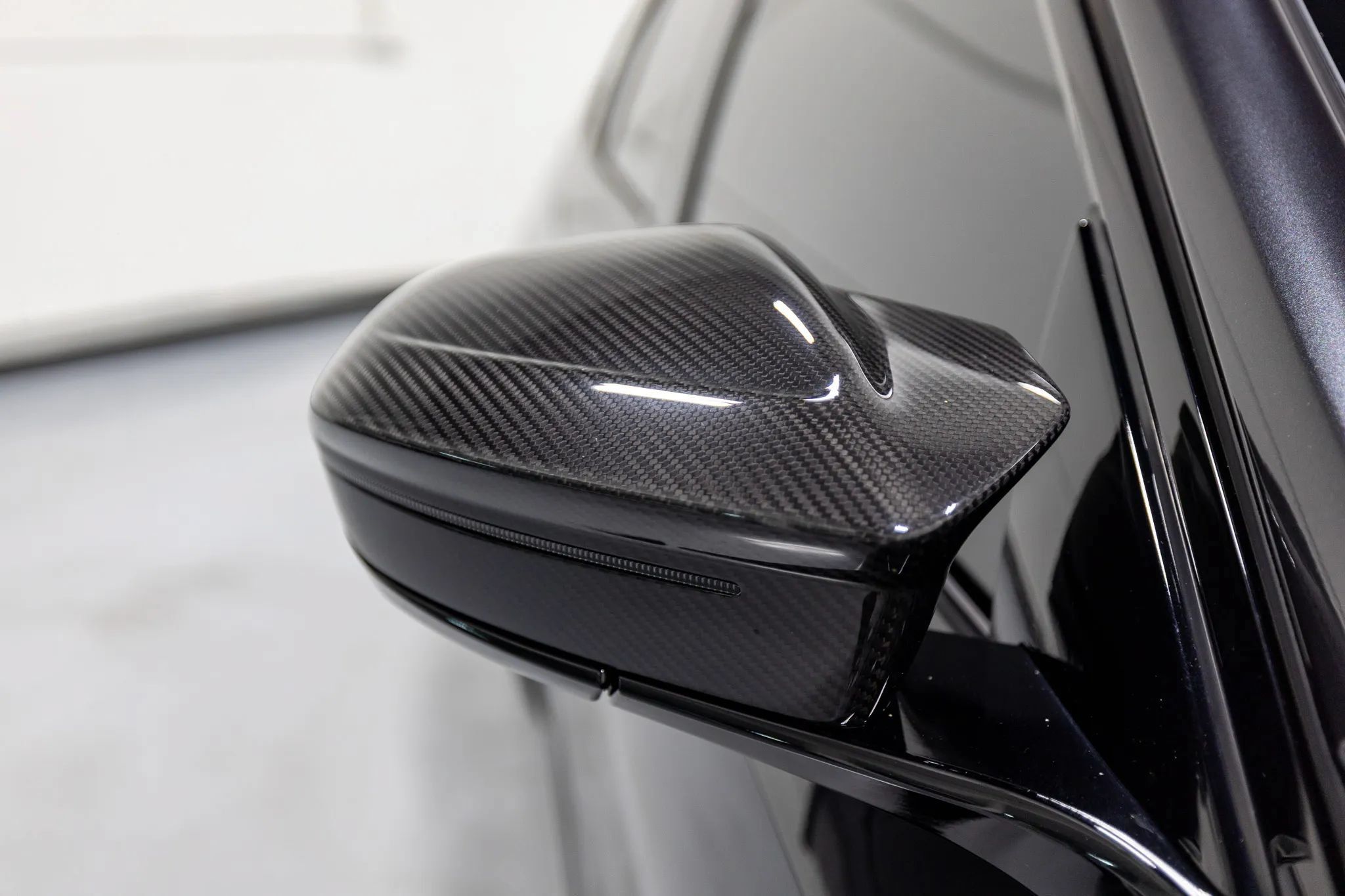 Used 2025 BMW M5 w/ Carbon Package AWD/4WD image 25