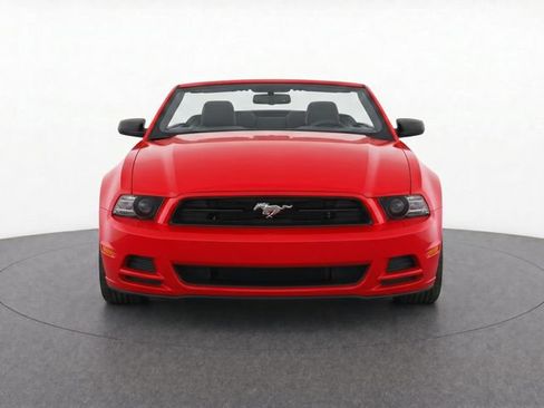 Used 2014 Ford Mustang Convertible RWD image 4