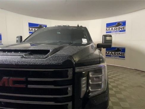 Used 2021 GMC Sierra 2500 AT4 w/ AT4 Premium Plus Package image 5