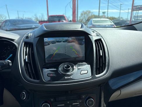 Used 2019 Ford Escape Titanium image 29