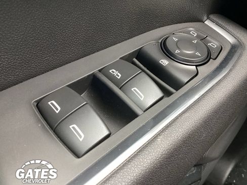 Used 2025 Chevrolet Silverado 1500 LT AWD/4WD image 19