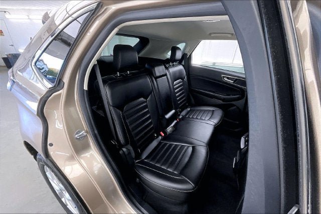 Used 2021 Ford Edge SEL w/ Convenience Package AWD/4WD image 18