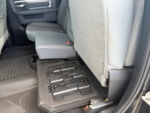 Used 2018 RAM 1500 Big Horn AWD/4WD image 36