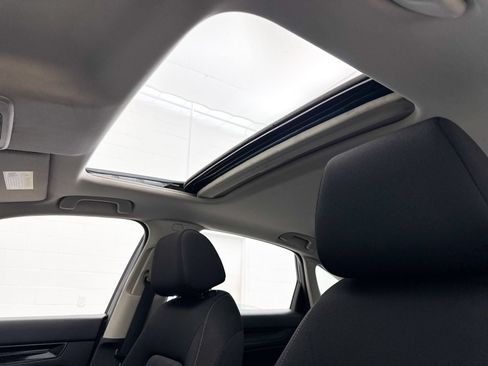 Used 2022 Honda Civic EX image 3