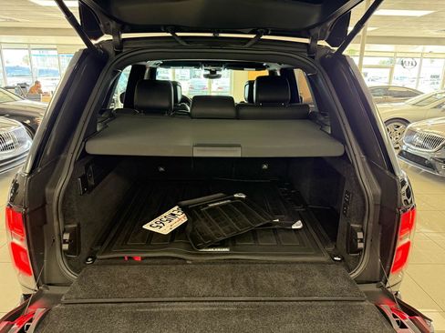 Used 2018 Land Rover Range Rover HSE image 29