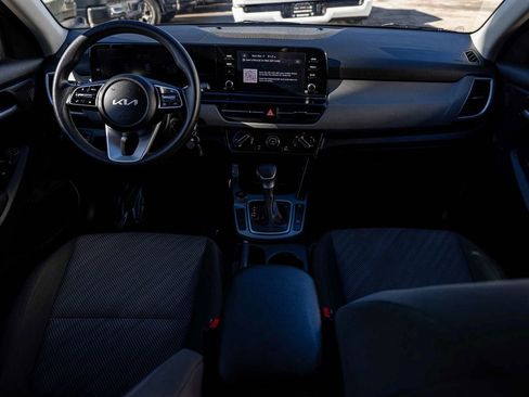 Used 2025 Kia Seltos LX image 31