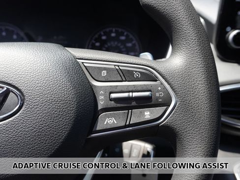 Used 2023 Hyundai Santa Fe SE AWD/4WD image 3
