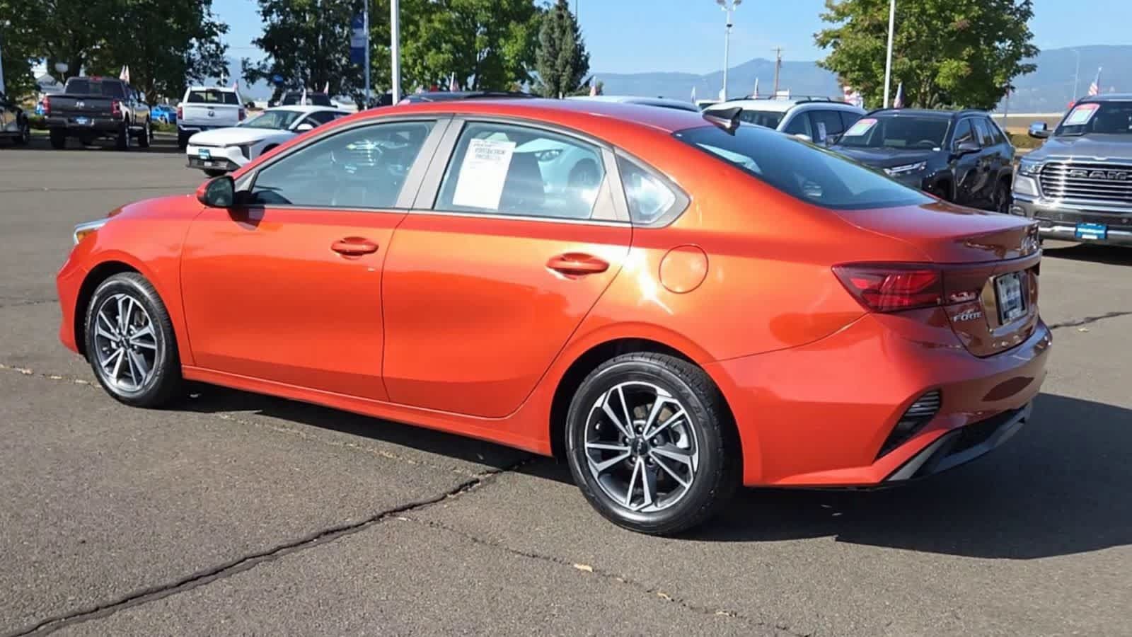 Used 2022 Kia Forte LXS FWD image 6