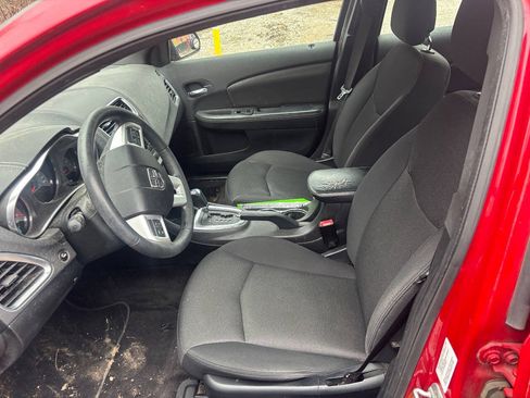 Used 2012 Dodge Avenger SXT FWD image 11