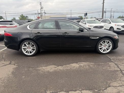 Used 2017 Jaguar XF Prestige AWD/4WD image 6