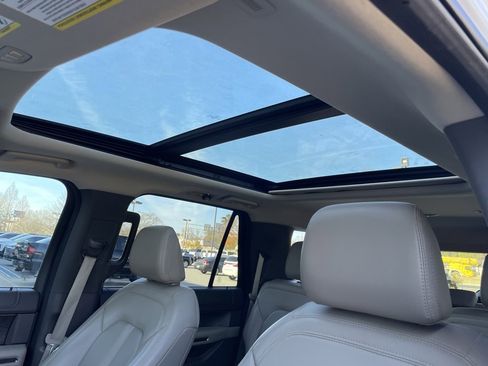 Used 2021 Ford Expedition Max Limited image 26