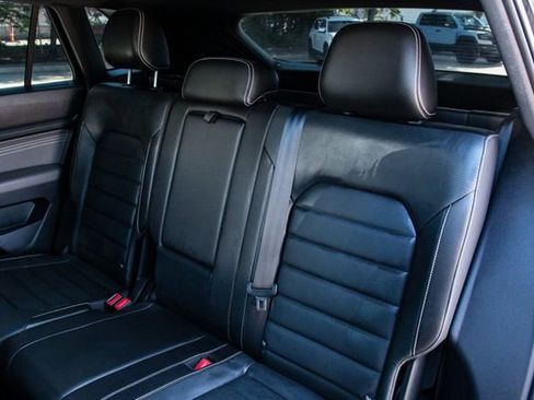 Used 2023 Volkswagen Atlas Cross Sport SEL Premium R-Line image 41