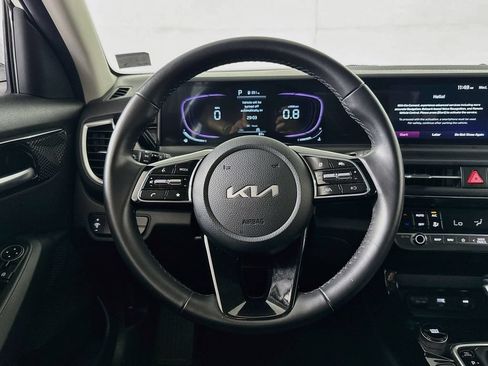 Used 2025 Kia Seltos S AWD/4WD image 11