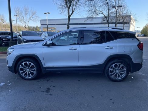 Used 2019 GMC Terrain SLT image 4