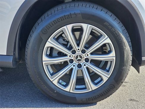 Used 2025 Mercedes-Benz GLC 300 image 13