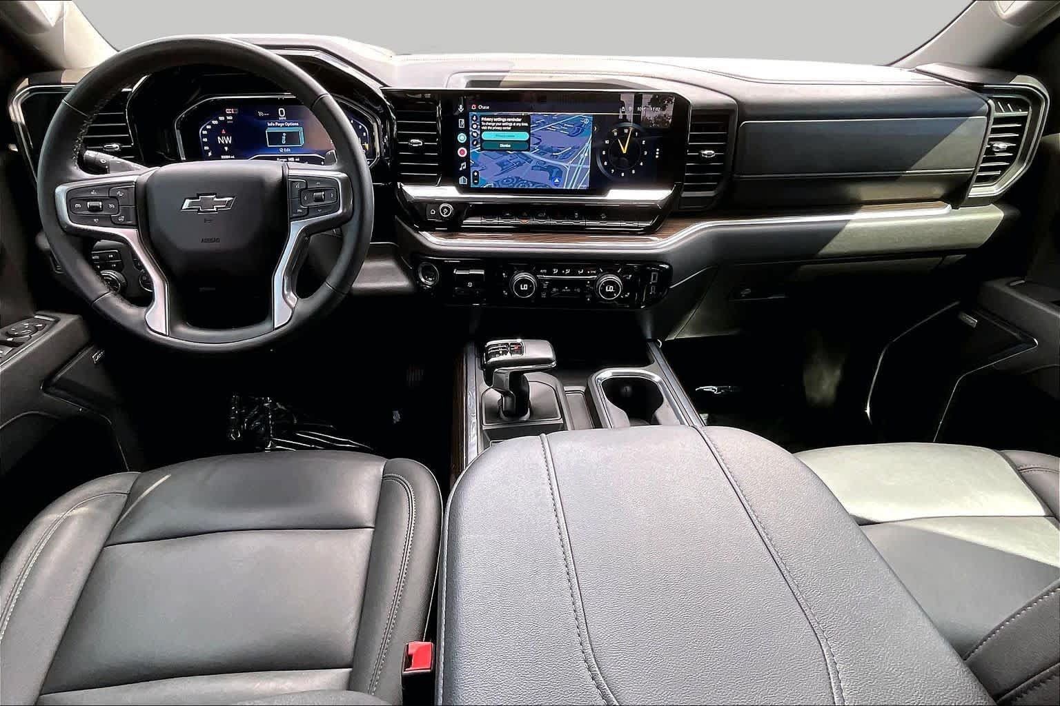 Used 2025 Chevrolet Silverado 1500 LT Trail Boss w/ Convenience Package II AWD/4WD image 28