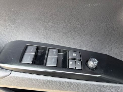 Used 2025 Toyota Camry LE image 20