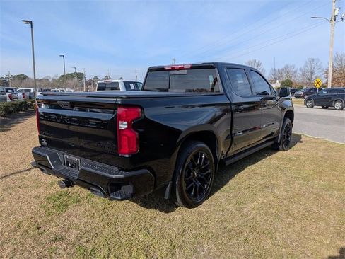 Used 2025 Chevrolet Silverado 1500 High Country w/ High Country Premium Package image 3
