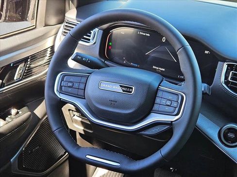 New 2026 Jeep Grand Wagoneer Limited AWD/4WD image 11