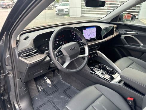 Certified 2025 Audi Q5 Premium w/ Convenience Package AWD/4WD image 18