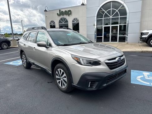 Used 2020 Subaru Outback Premium AWD/4WD image 2