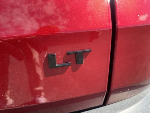 Used 2024 Chevrolet Traverse LT w/ Midnight/Sport Edition FWD image 31
