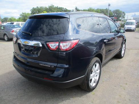 Used 2016 Chevrolet Traverse LT w/ Style and Technology Package FWD image 5