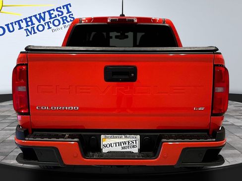 Used 2021 Chevrolet Colorado Z71 AWD/4WD image 6