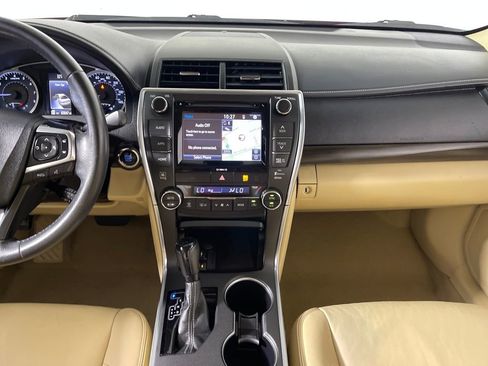 Used 2017 Toyota Camry XLE image 15