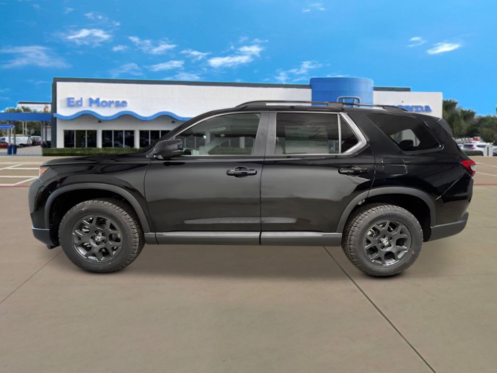 New 2026 Honda Pilot TrailSport image 2