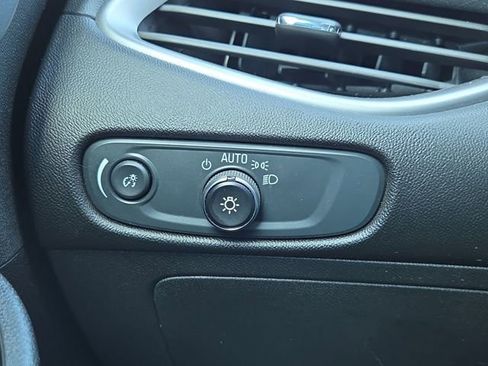 Used 2024 Chevrolet Malibu LT image 30