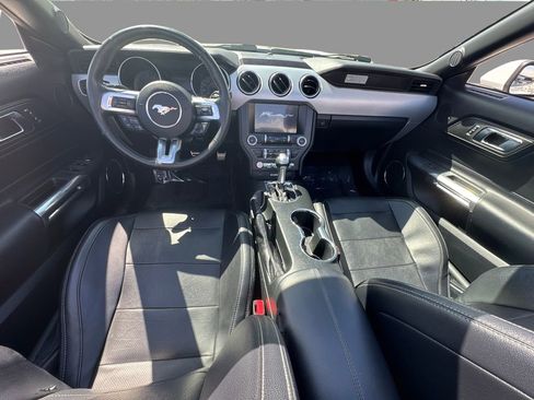 Used 2016 Ford Mustang Premium image 25