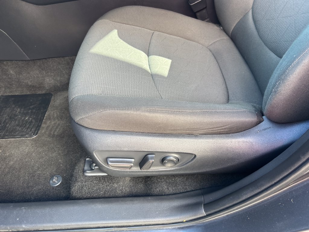 Certified 2025 Toyota RAV4 XLE AWD/4WD image 29