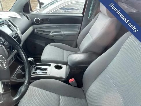 Used 2012 Toyota Tacoma 4x4 Double Cab w/ SR5 Pkg image 15