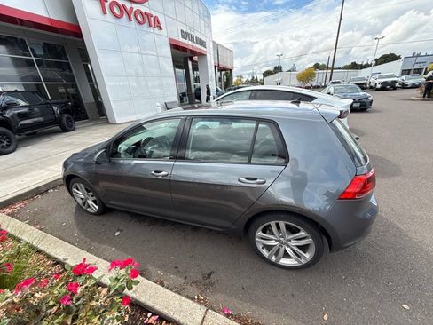 Used 2017 Volkswagen Golf SEL FWD image 8