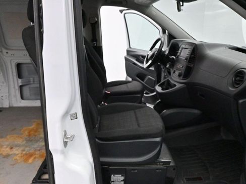 Used 2016 Mercedes-Benz Metris image 25