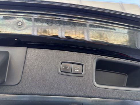 Used 2018 Porsche Macan Sport Edition image 22