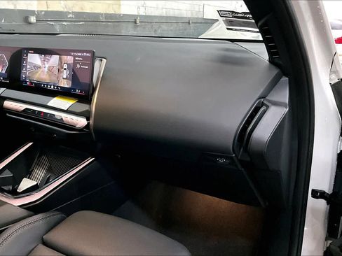 Used 2025 BMW X3 xDrive30i w/ Premium Package image 18