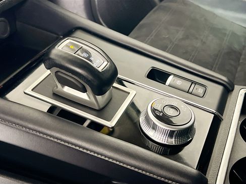 Used 2023 Mitsubishi Outlander SE image 23