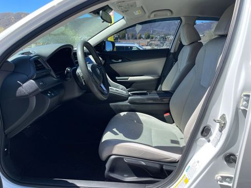 Used 2019 Honda Insight EX image 16