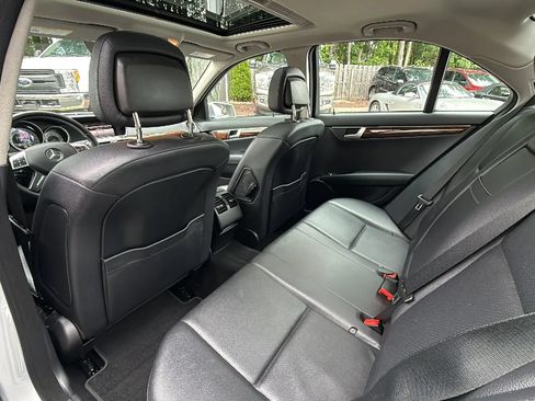Used 2014 Mercedes-Benz C 300 4MATIC Sedan image 24