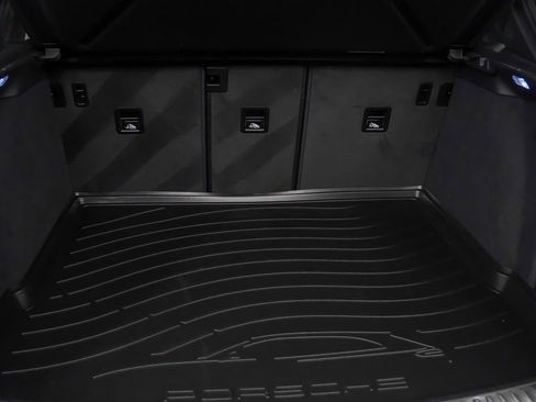 Certified 2022 Porsche Macan GTS image 13