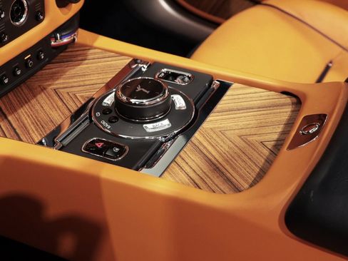 Used 2017 Rolls-Royce Dawn image 61