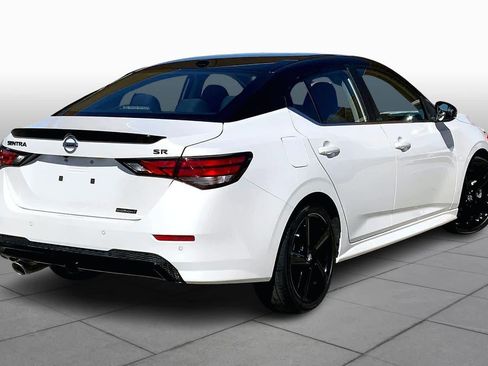 Used 2022 Nissan Sentra SR w/ Midnight Edition image 13